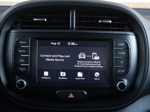 Used 2021 Kia Soul S FWD image 38
