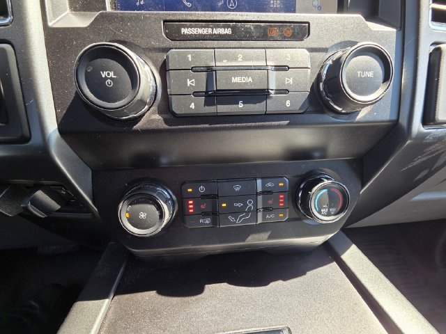 Certified 2022 Ford F250 XLT w/ XLT Premium Package AWD/4WD image 17