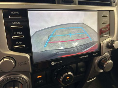 Used 2020 Toyota 4Runner SR5 Premium w/ Moonroof Package AWD/4WD image 29