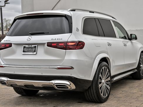 Used 2026 Mercedes-Benz Maybach GLS 600 4MATIC image 7