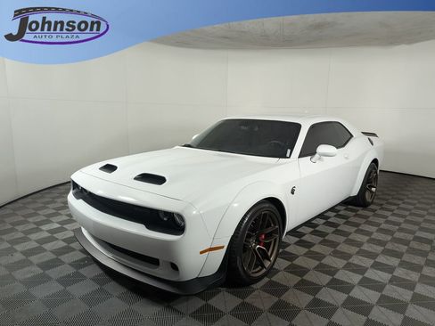 Used 2023 Dodge Challenger SRT Hellcat image 1