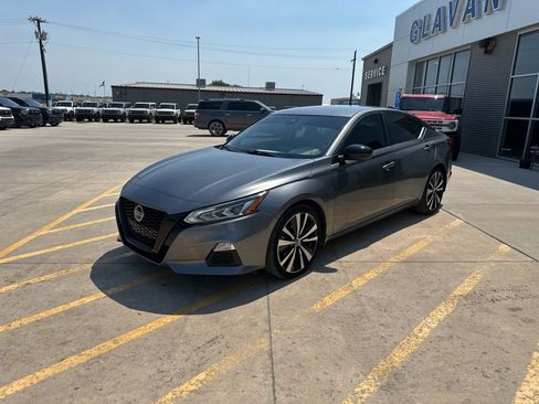 Used 2022 Nissan Altima 2.5 SR FWD image 3