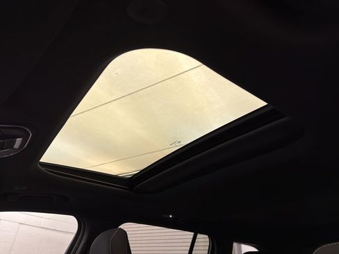 New 2025 Jeep Grand Cherokee Laredo X image 14