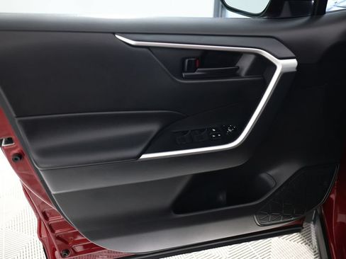 Used 2022 Toyota RAV4 LE FWD image 15