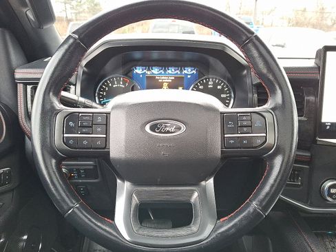 Used 2022 Ford Expedition Limited image 21