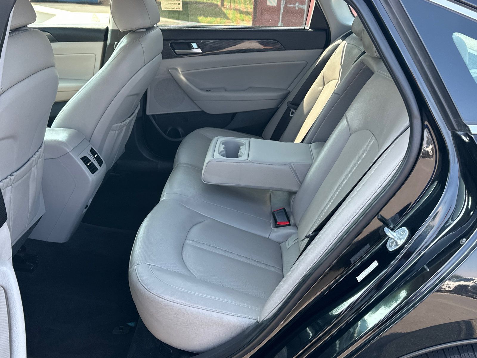 Used 2018 Hyundai Sonata Limited w/ Ultimate Package 02 FWD image 17