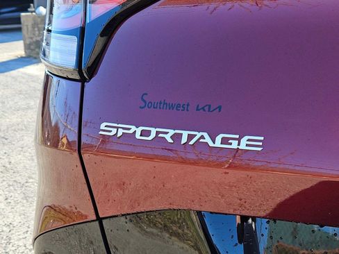 Certified 2023 Kia Sportage SX image 12