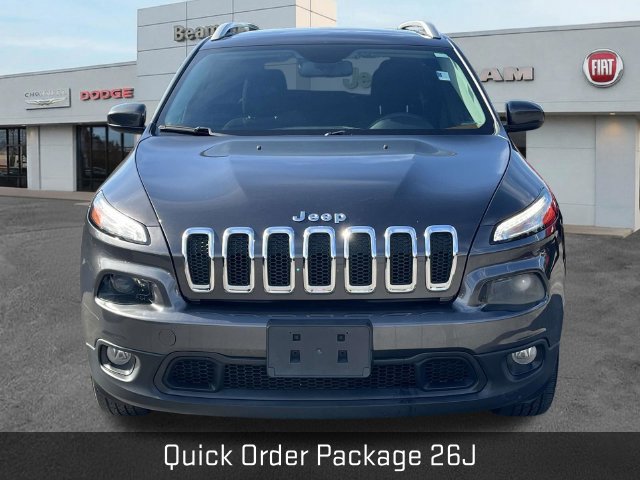 Used 2016 Jeep Cherokee Latitude w/ Cold Weather Group AWD/4WD image 2