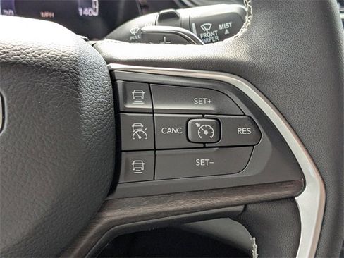 New 2025 Jeep Grand Cherokee Limited image 27