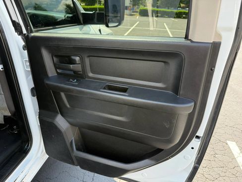 Used 2018 RAM 3500 Tradesman w/ Chrome Appearance Group AWD/4WD image 19