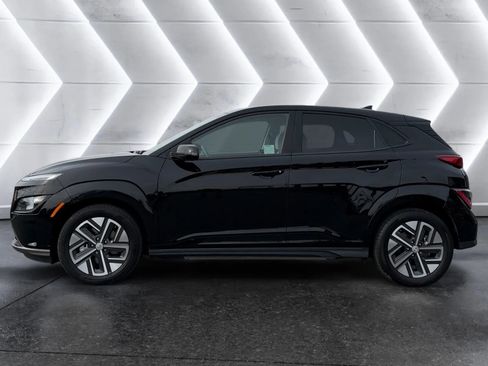 Used 2023 Hyundai Kona SE w/ Cargo Package image 2