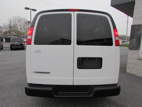 Used 2020 Chevrolet Express 3500 LS image 4