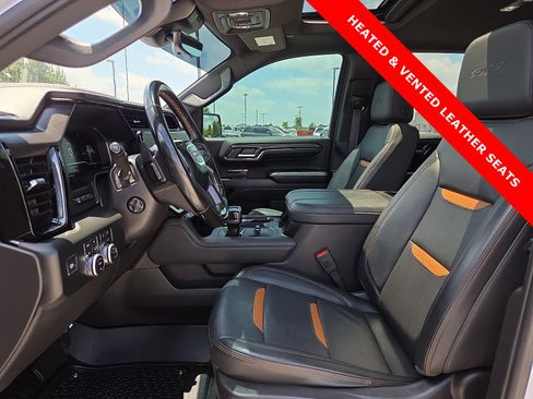 Used 2024 GMC Sierra 1500 AT4 w/ Technology Package AWD/4WD image 15