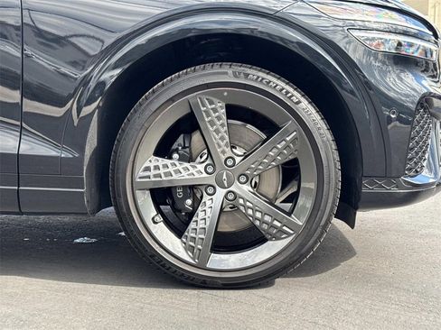 Used 2025 Genesis GV70 2.5T Sport Prestige w/ Sport Prestige Package image 17