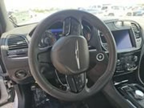 Used 2023 Chrysler 300 S RWD image 10