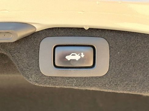 Used 2015 Lexus LS 460 w/ Comfort Package RWD image 5