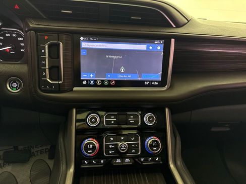 Used 2021 GMC Yukon Denali w/ Denali Premium Package AWD/4WD image 29