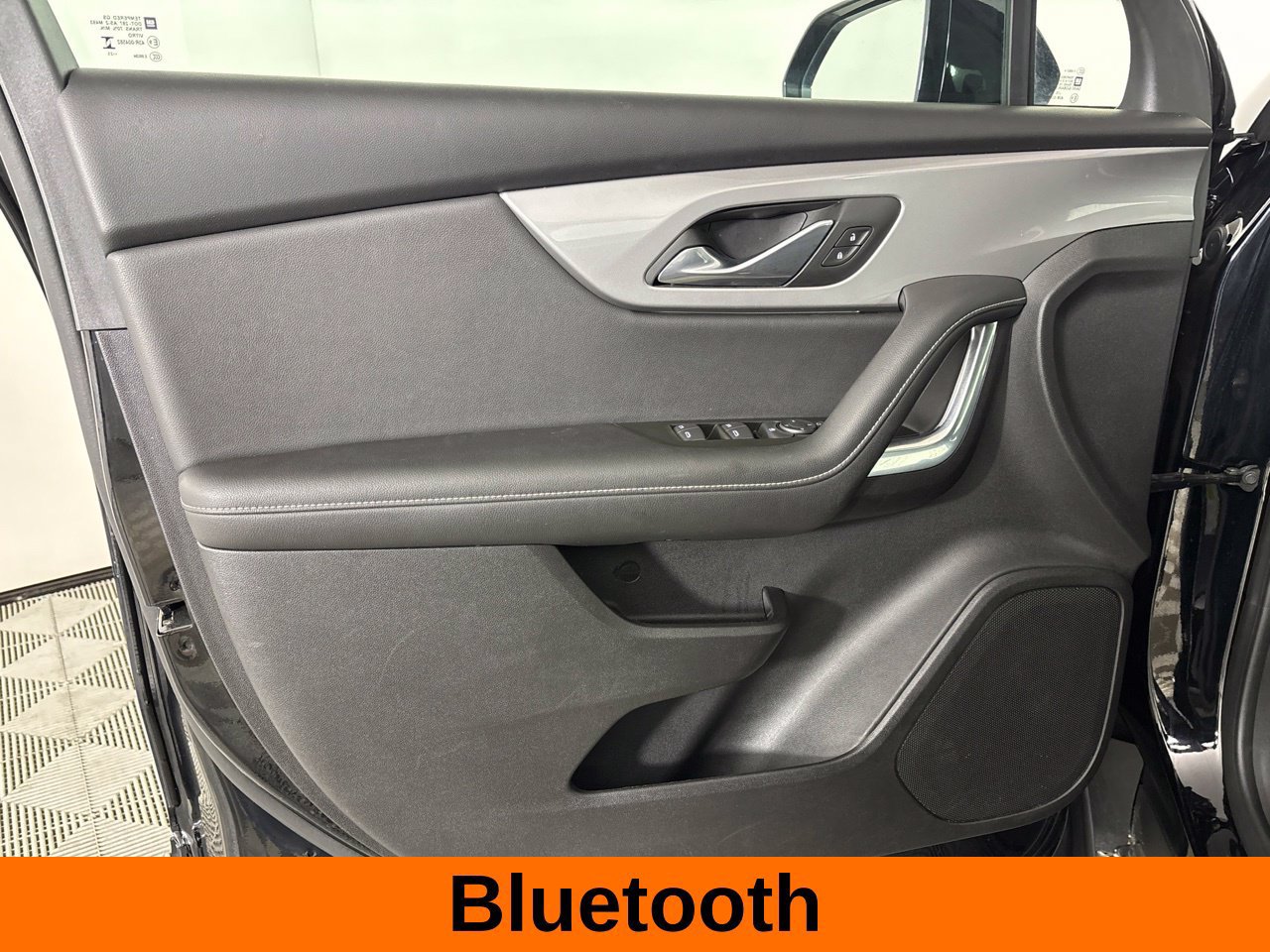 Used 2025 Chevrolet Blazer LT AWD/4WD image 10