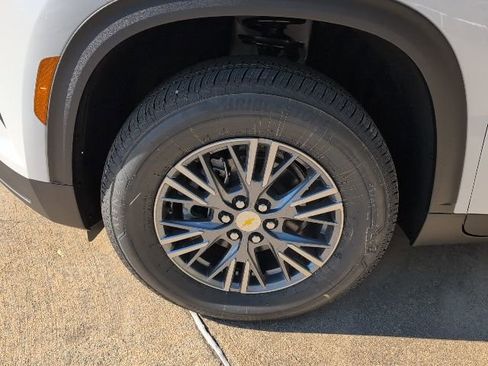 New 2026 Chevrolet Traverse LT w/ Driver Confidence Package image 3