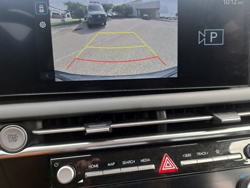 Used 2025 Hyundai Tucson SEL FWD image 12