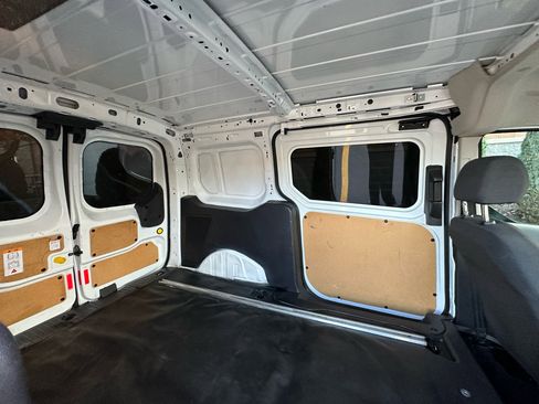 Used 2015 Ford Transit Connect XLT image 32