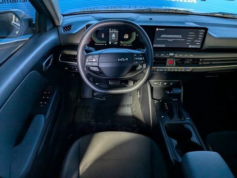 Used 2025 Kia K4 FWD image 16