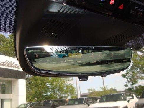 New 2026 Cadillac Vistiq Sport image 18