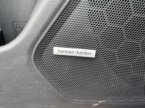 Used 2018 Subaru Outback 2.5i Limited image 17