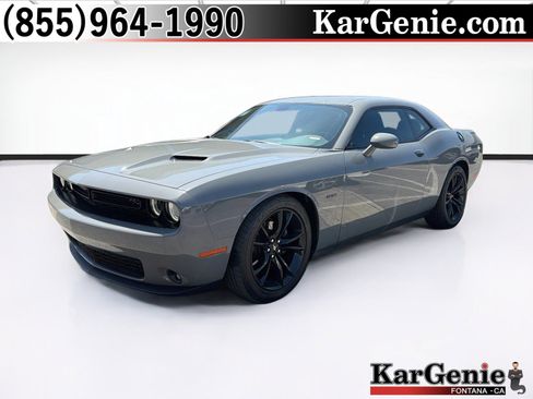 Used 2018 Dodge Challenger R/T w/ Driver Convenience Group RWD image 1