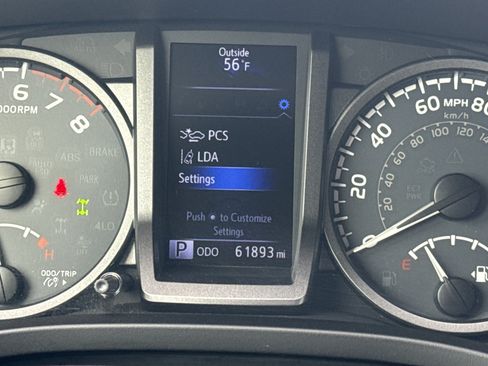 Used 2019 Toyota Tacoma TRD Sport image 21