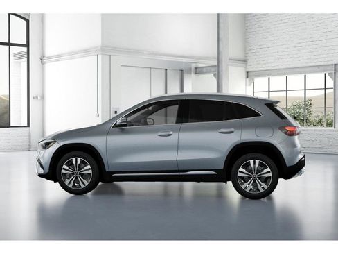 New 2026 Mercedes-Benz GLA 250 4MATIC image 33