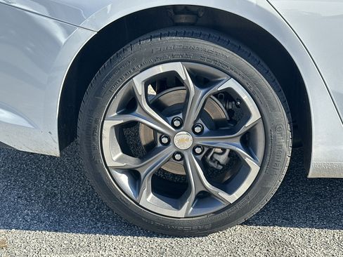 Used 2024 Chevrolet Malibu LT image 14