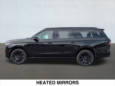 New 2026 Lincoln Navigator L Reserve w/ Jet Appearance Package AWD/4WD image 3