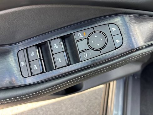 Certified 2026 Nissan Rogue SV AWD/4WD image 12