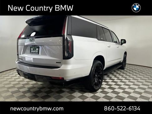 Used 2024 Cadillac Escalade ESV Sport Platinum w/ LPO, ONYX Package AWD/4WD image 6
