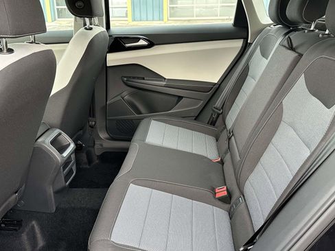 New 2026 Volkswagen Taos S image 13