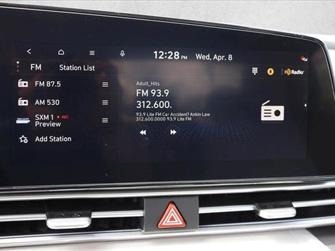 New 2026 Hyundai Elantra Limited FWD image 18