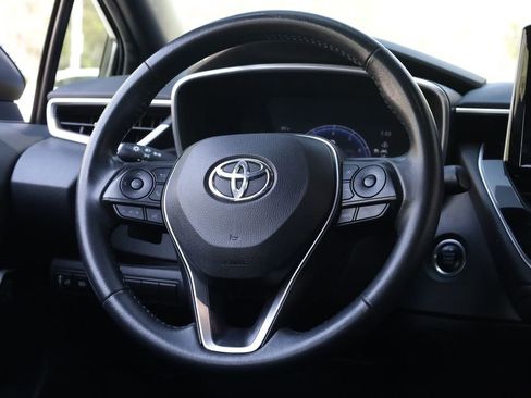 Used 2023 Toyota Corolla XSE image 5