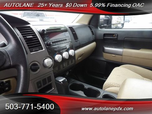 Used 2012 Toyota Tundra 4x4 CrewMax image 8