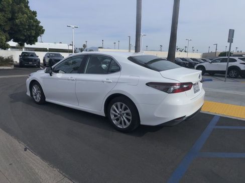 Used 2021 Toyota Camry LE image 12