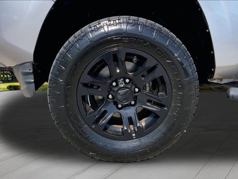 Used 2021 Toyota Tacoma SR w/ SR Convenience Package RWD image 33