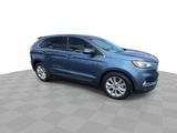Used 2019 Ford Edge Titanium image 2