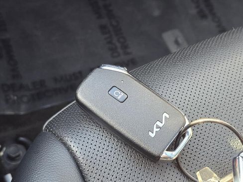 Certified 2023 Kia Sportage SX image 24