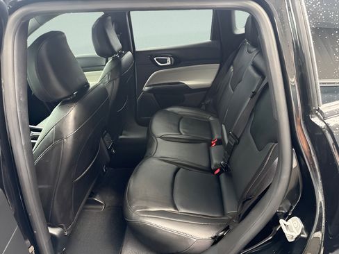 Certified 2023 Jeep Compass Limited AWD/4WD image 10