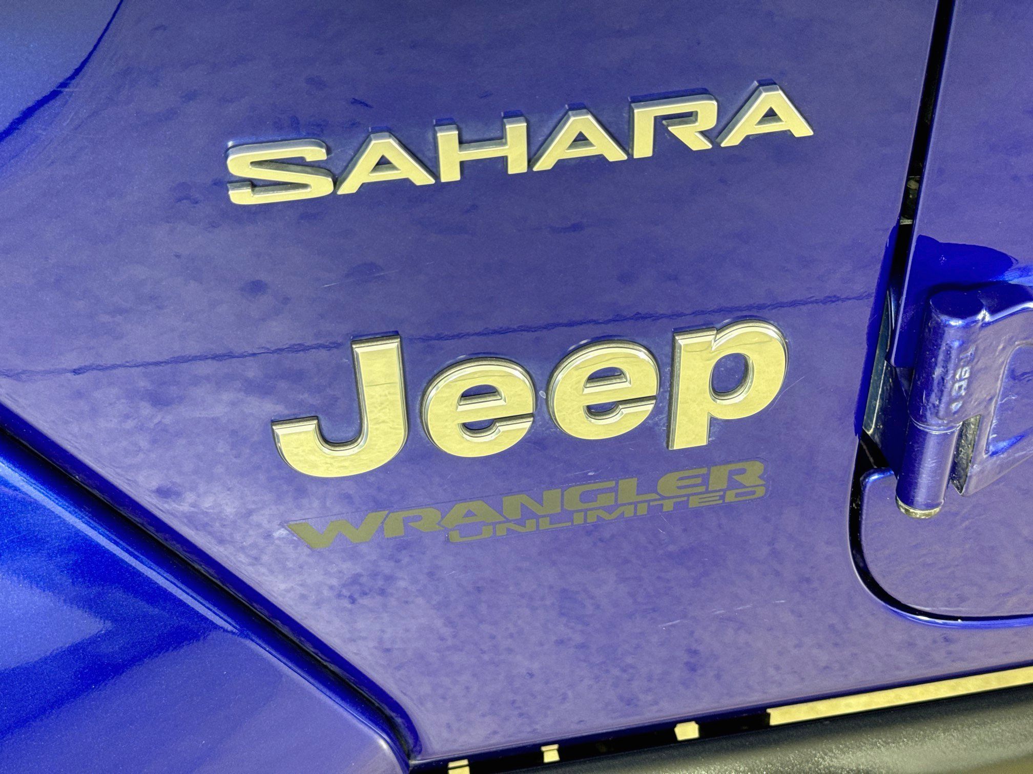 Used 2018 Jeep Wrangler Unlimited Sahara AWD/4WD image 27