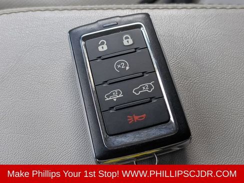 Used 2022 Jeep Wagoneer Series III w/ Premium Group I AWD/4WD image 29