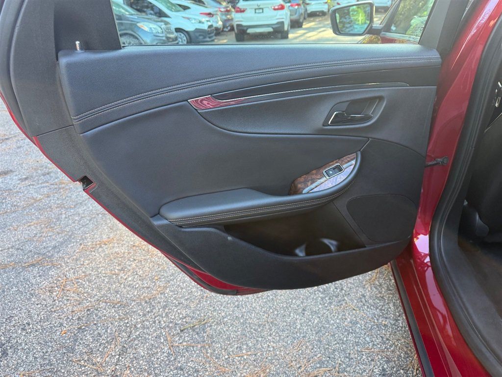 Used 2014 Chevrolet Impala LTZ FWD image 16