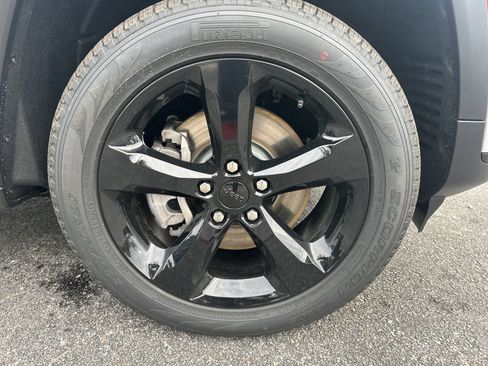 New 2025 Jeep Grand Cherokee L Limited w/ Luxury Tech Group II image 9