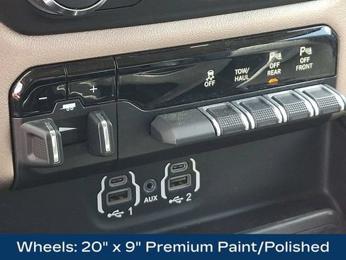 Used 2020 RAM 1500 Laramie AWD/4WD image 17