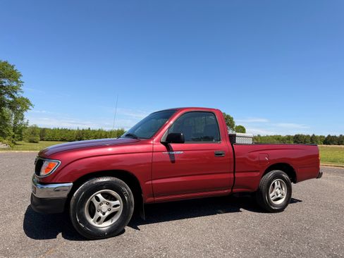 Used 1996 Toyota Tacoma 2WD Regular Cab image 1
